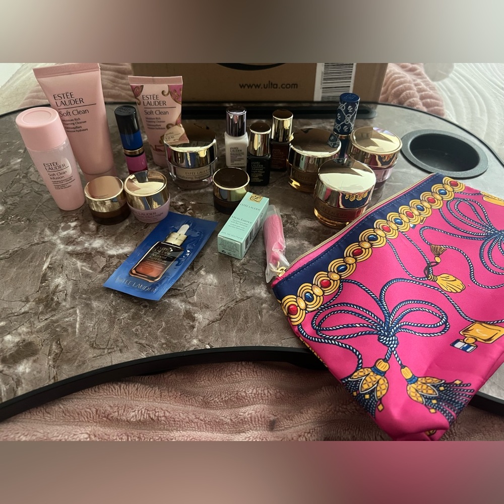 Huge lot of Estée Lauder minis